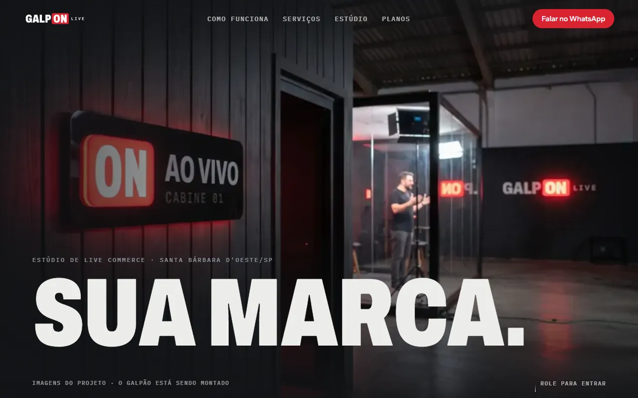 Abertura do site da GalpON Live: a placa ON ao vivo da cabine 01 e o título Sua marca